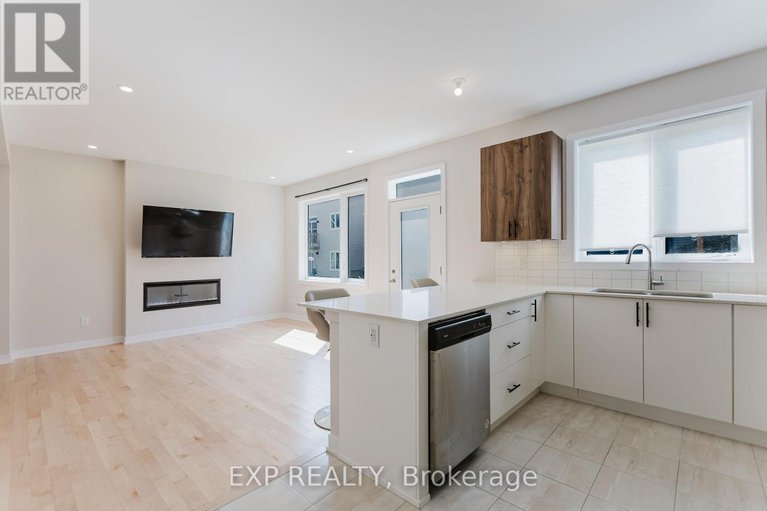 28468879/438-epoch-street/half-moon-bay/ottawa/ontario/K2J6X7_17