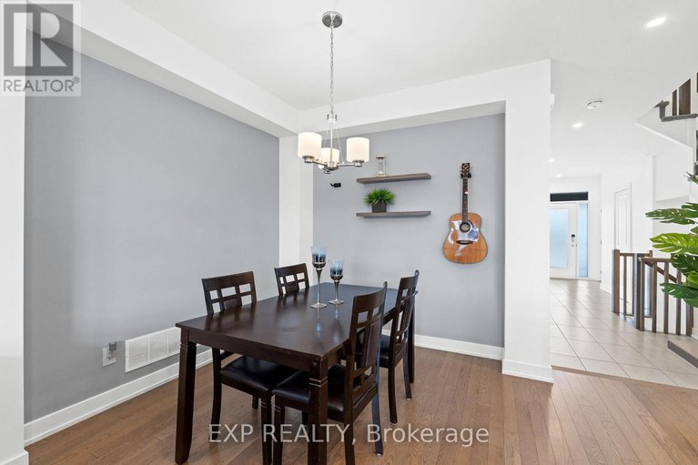 28297698/653-putney-crescent/stittsville-south/ottawa/ontario/K2S2N7_18