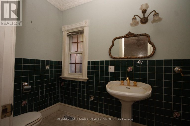 29131115/301-waverley-street/ottawa-centre/ottawa/ontario/K2P0V9_17