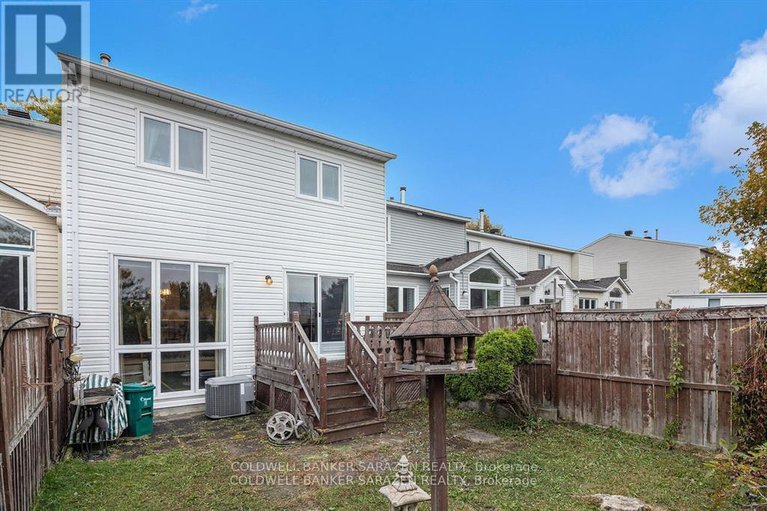 29477070/557-latour-crescent/fallingbrookgardenway-south/ottawa/ontario/K4A1N6_25