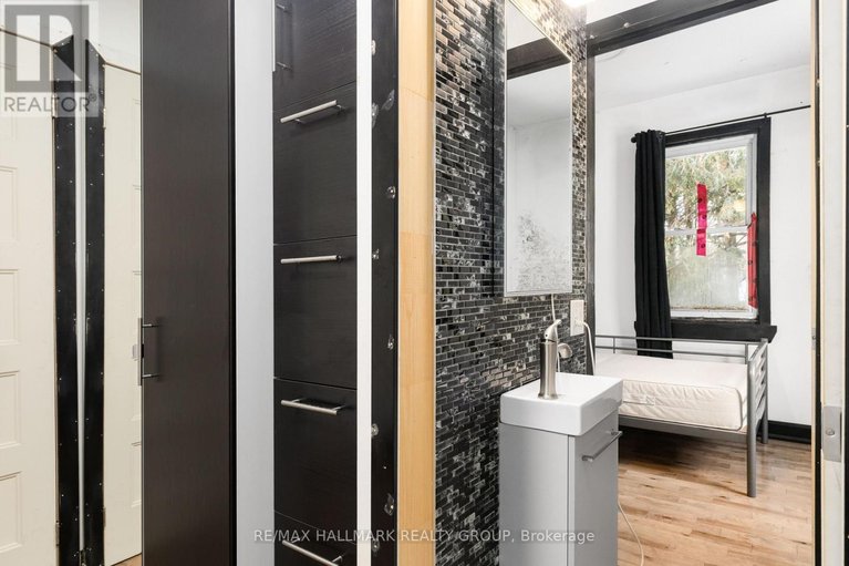 29474236/2601-regional-road-174-road/cumberland-village/ottawa/ontario/K4C1R2_20