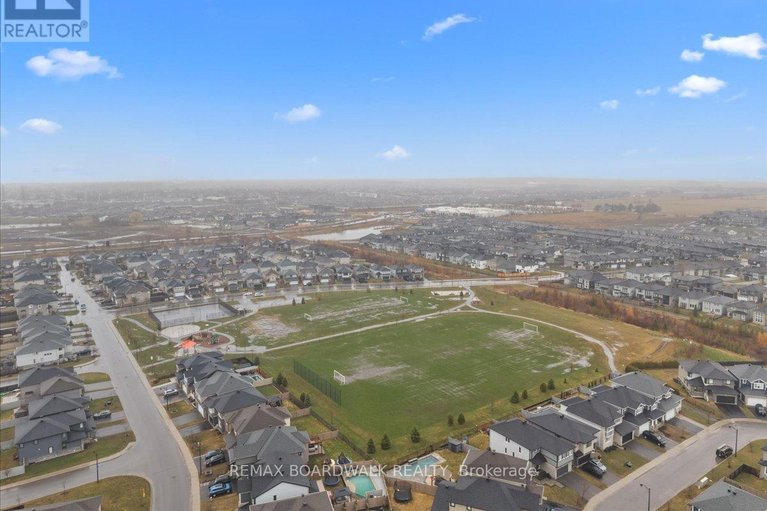 29612405/279-sceptre-way/emerald-meadowstrailwest/ottawa/ontario/K2V0C6_43