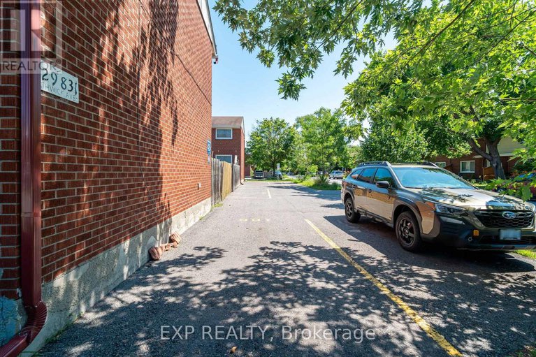 28575095/829-borthwick-avenue/castle-heightsrideau-high/ottawa/ontario/K1K2M7_24