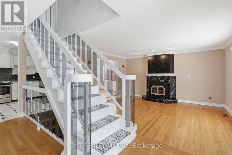 29349374/203-montee-outaouais-road/town-of-rockland/clarence-rockland/ontario/K4K1G2_4