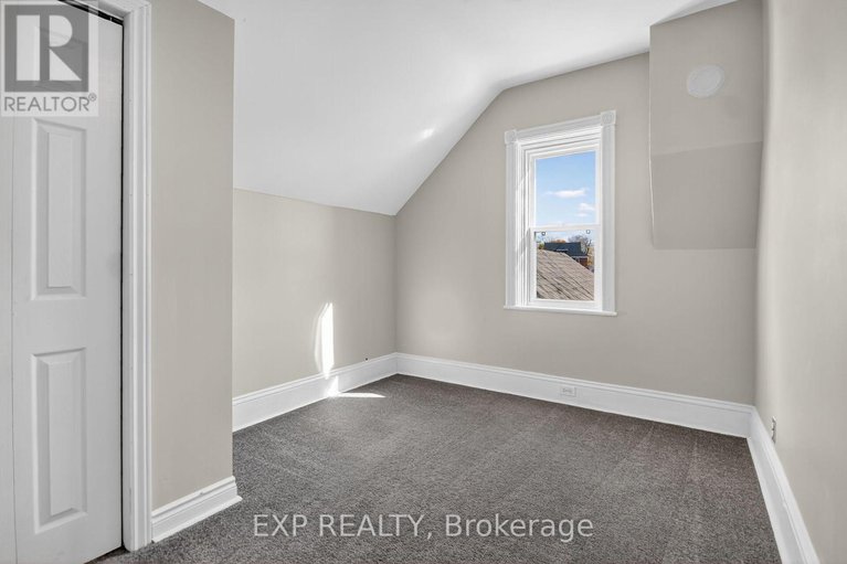 29046409/95-main-street-e/almonte/mississippi-mills/ontario/K0A1A0_35