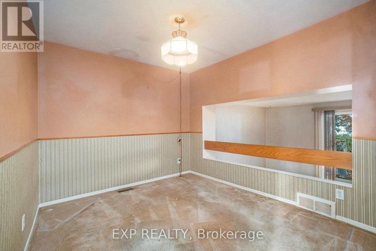 28974876/c-1699c-lamoureux-drive/queenswood-heights-south/ottawa/ontario/K1E2N3_9