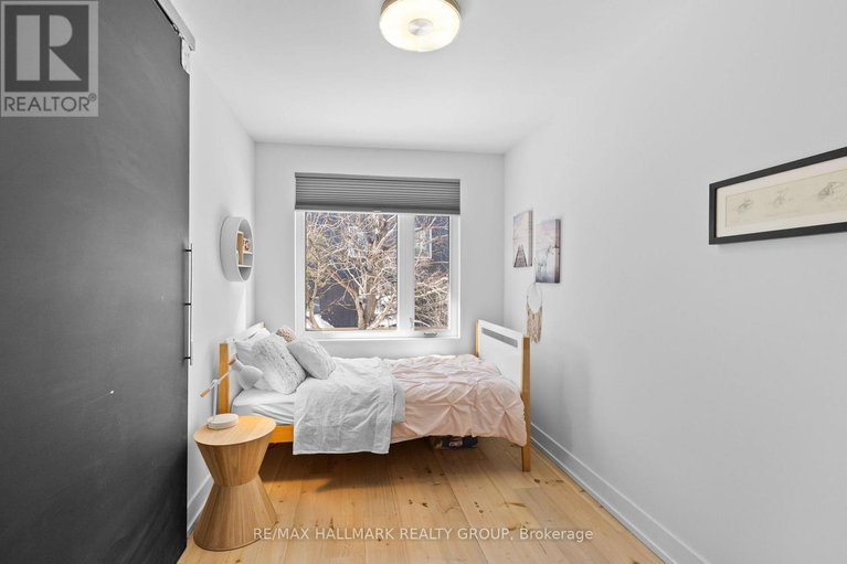 29642519/330-winona-avenue/westboro-south/ottawa/ontario/K1Z5H4_29