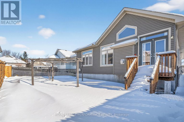 29304832/88-des-rails-street/town-of-rockland/clarence-rockland/ontario/K4K0K2_38