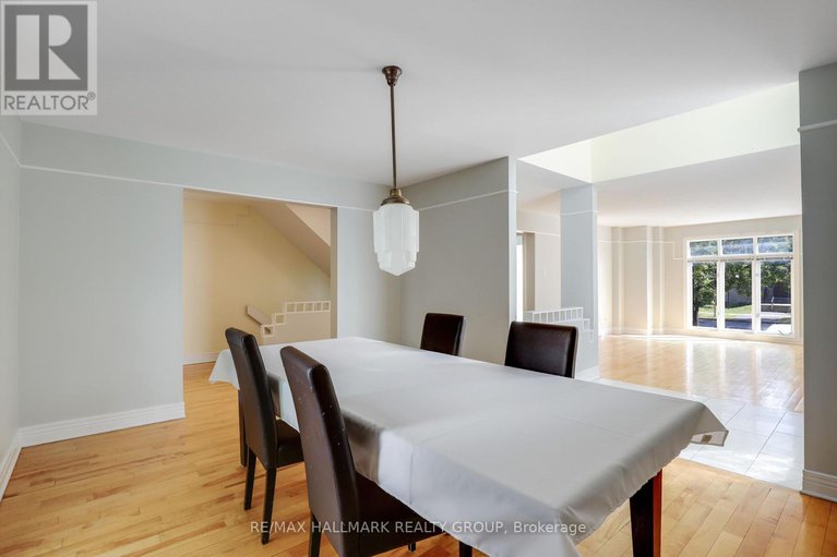 28910752/303-sherwood-drive/civic-hospital/ottawa/ontario/K1Y3W7_8