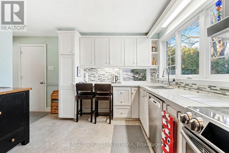 29141699/13-welkin-crescent/borden-farmstewart-farmcarleton-heightsparkwood-hills/ottawa/ontario/K2E5M4_9