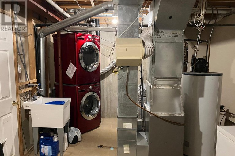 29406144/1493-lynx-crescent/fallingbrookpineridge/ottawa/ontario/K4A3Y9_30