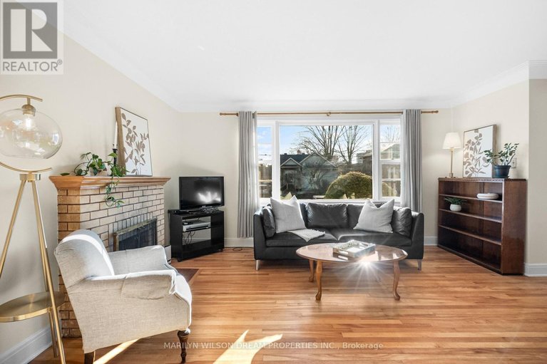 29669053/243-compton-avenue/woodroffe/ottawa/ontario/K2B5A8_11