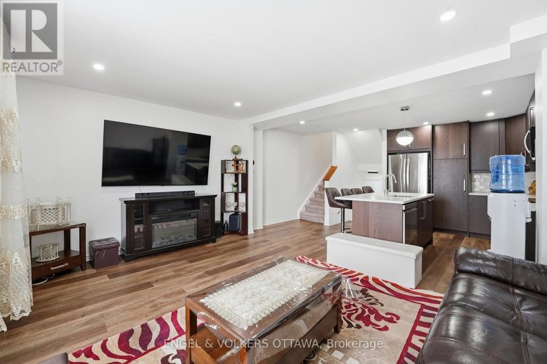 29615364/34-alison-korn-private/bells-corners/ottawa/ontario/K2H8M6_14