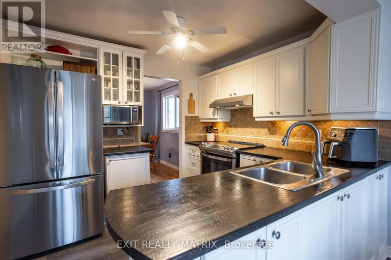 29636686/555-apollo-way/fallingbrookpineridge/ottawa/ontario/K4A1V1_12