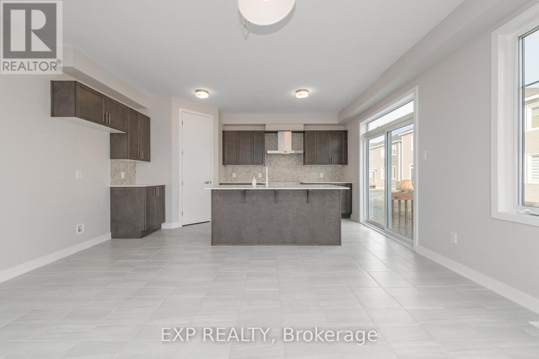 28594727/611-terrier-circle/goulbourn-twp-from-franktown-rdsouth-to-rideau/ottawa/ontario/K0A2Z0_12