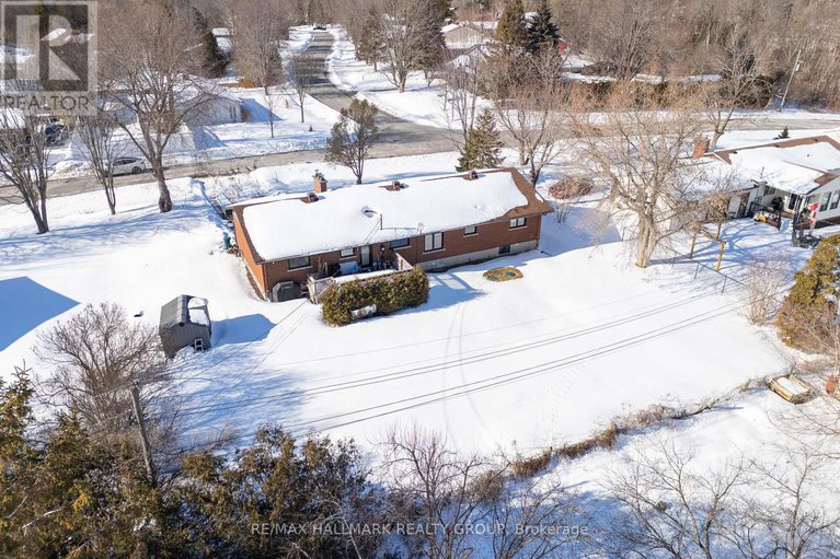 29406958/1190-maple-avenue/manotick-village-manotick-estates/ottawa/ontario/K4M1J6_2