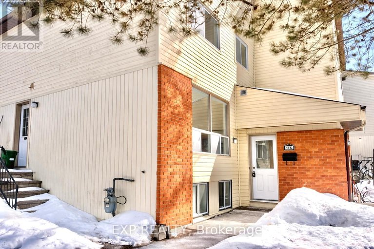 29445569/11c-sonnet-crescent/westcliffe-estates/ottawa/ontario/K2H8W8_2