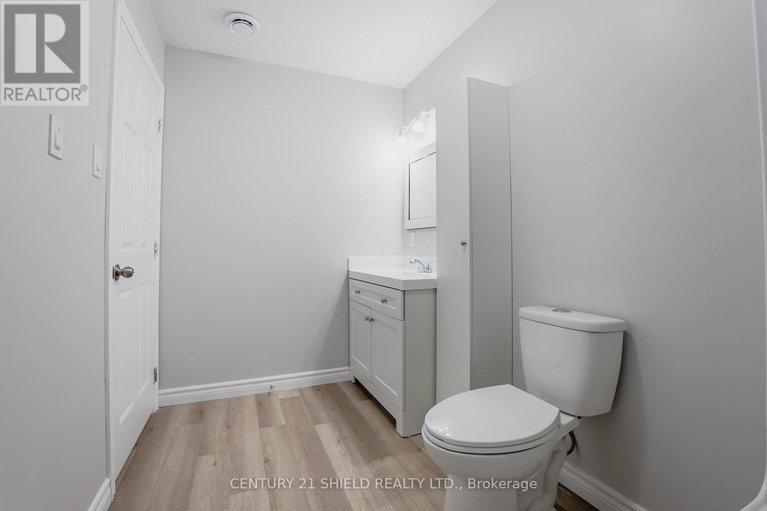 29635054/7-william-street/finch/north-stormont/ontario/K0C1K0_17