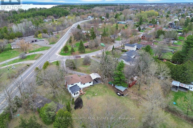29686450/250-poole-street/mcnabbraeside-twps/mcnabbraeside/ontario/K7S1J2_33