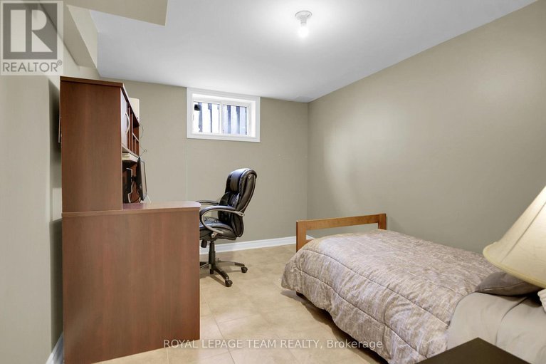 28798698/43-epworth-avenue/meadowlandsst-claire-gardens/ottawa/ontario/K2G2L8_32