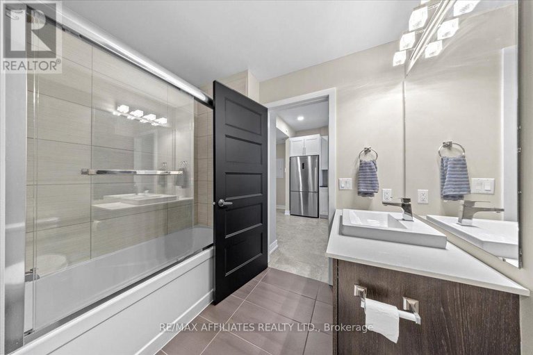 28554491/407-200-inlet-private/chatelaine-village/ottawa/ontario/K4A5H3_15