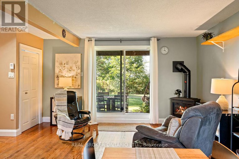 28929397/3-20-kempster-avenue/britannia/ottawa/ontario/K2B8B2_12