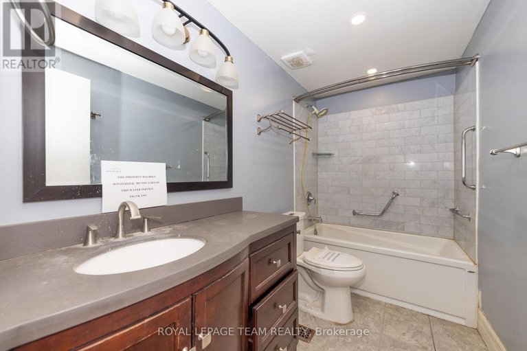 29205924/7-coolbrook-cr-crescent/munster/ottawa/ontario/K0A3P0_35