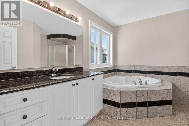 29667905/149-august-lily-crescent/riverside-southgloucester-glen/ottawa/ontario/K1V2E3_32