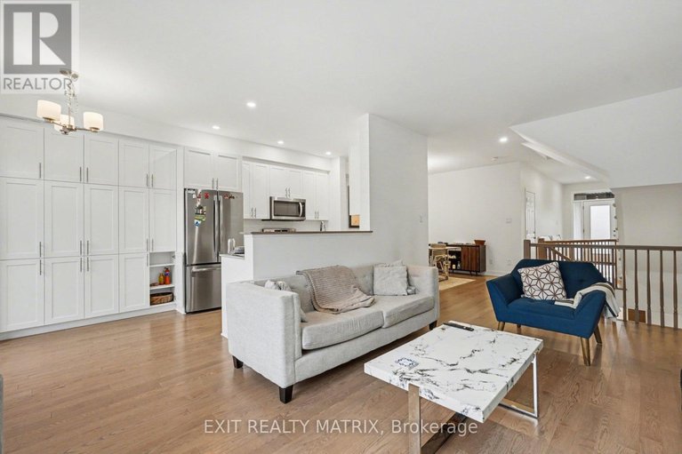 29613150/656-putney-crescent-w/stittsville-south/ottawa/ontario/K2S2N7_13