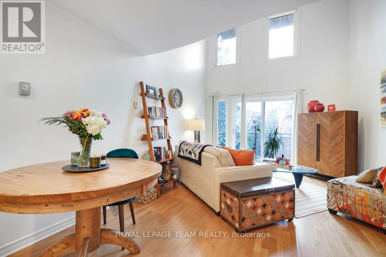 28575648/11-215-st-patrick-street/lower-townbyward-market/ottawa/ontario/K1N5K2_15