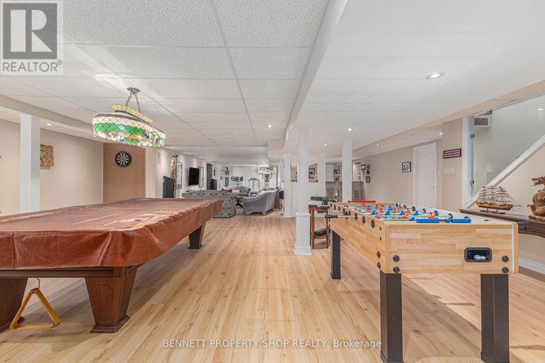 28752704/5-countryside-green/cedar-hillorchard-estates/ottawa/ontario/K2R1B5_31
