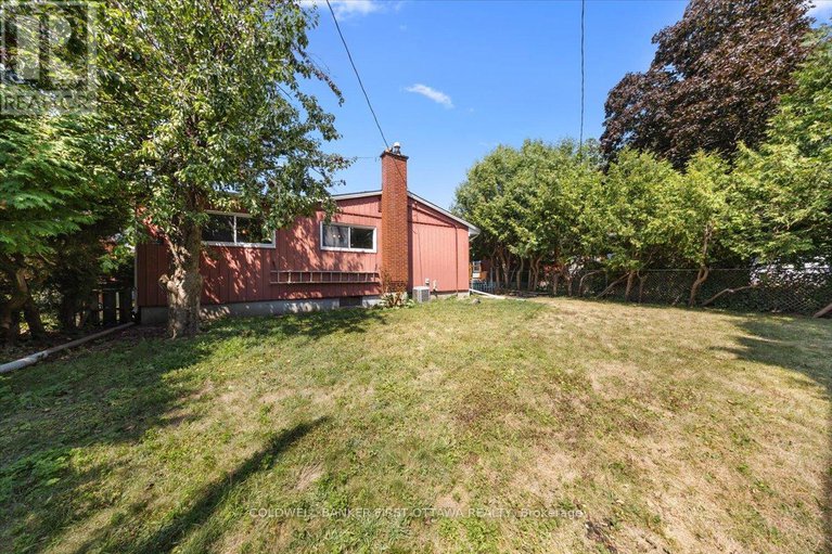 28744577/2146-rushton-road/mckellar-heightsglabar-park/ottawa/ontario/K2A1N7_33