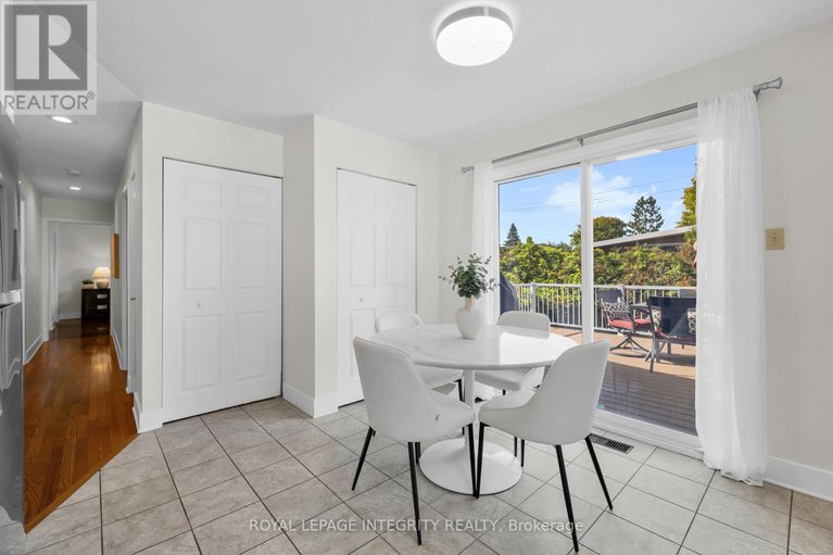 28882325/1979-jasper-avenue/ellwood/ottawa/ontario/K1V0X9_17