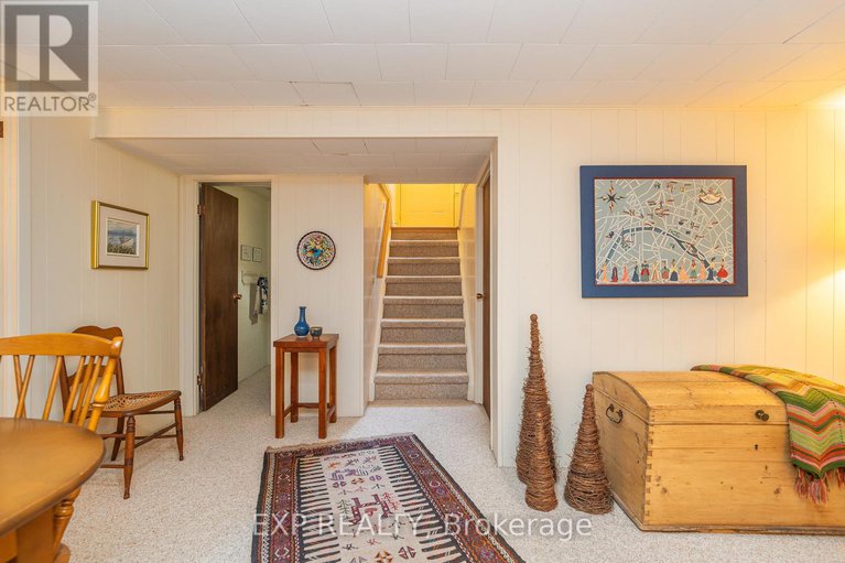 29009959/504-thessaly-circle/alta-vistafaircrest-heights/ottawa/ontario/K1H5W5_34