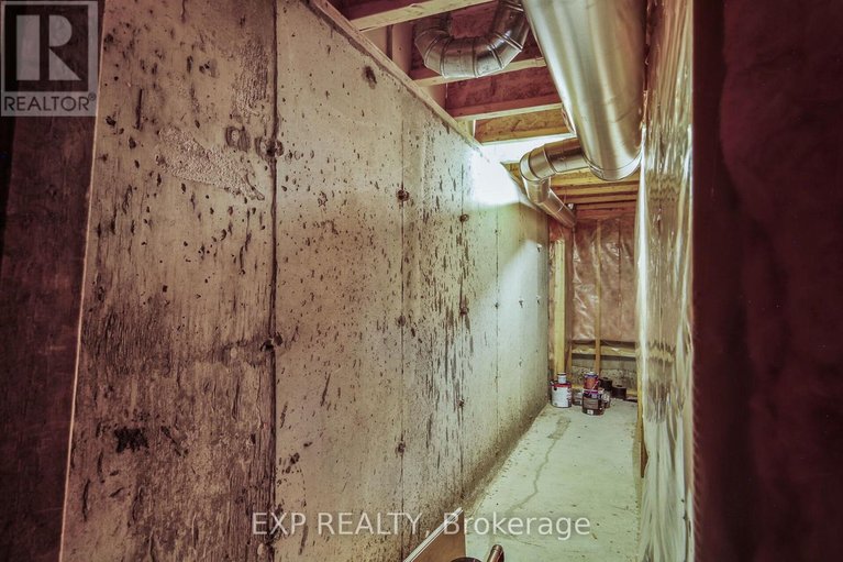 29664785/321-wiffen-private/westcliffe-estates/ottawa/ontario/K2H1G3_37