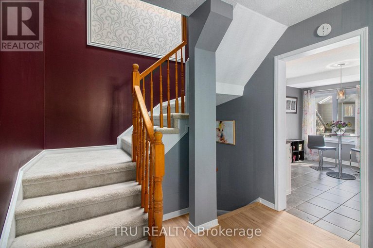 28954412/1132-chimney-hill-way/beacon-hill-south/ottawa/ontario/K1J8Z6_18