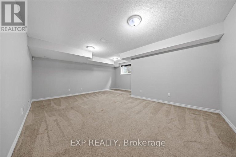 28513335/264-bradwell-way/blossom-parkkemp-parkfindlay-creek/ottawa/ontario/K1T4J2_36