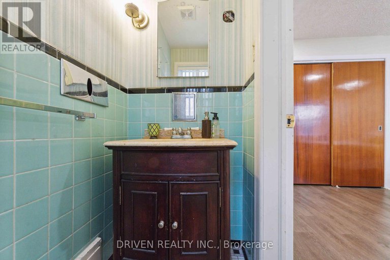 28353982/1266-walkley-road/ellwood/ottawa/ontario/K1V6P7_17