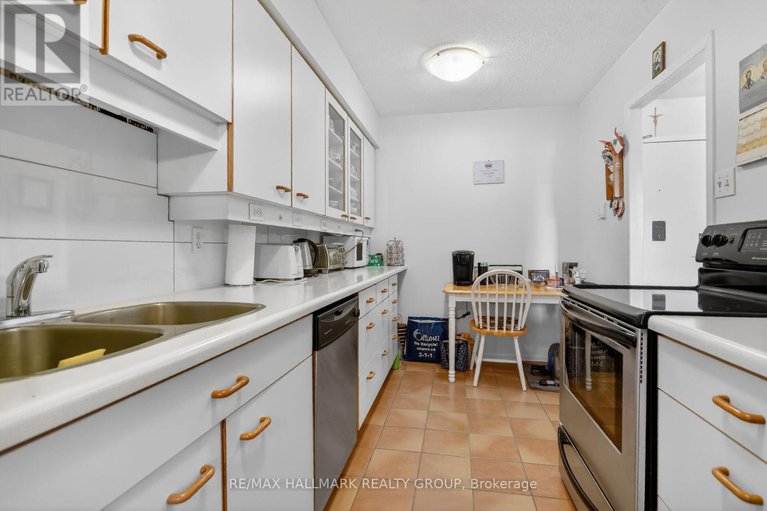 29394660/407-2400-virginia-drive/urbandale-acres/ottawa/ontario/K1H8L3_16