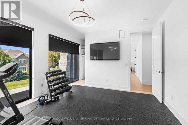 29327645/1124-normandy-crescent/borden-farmstewart-farmcarleton-heightsparkwood-hills/ottawa/ontario/K2E5A4_31