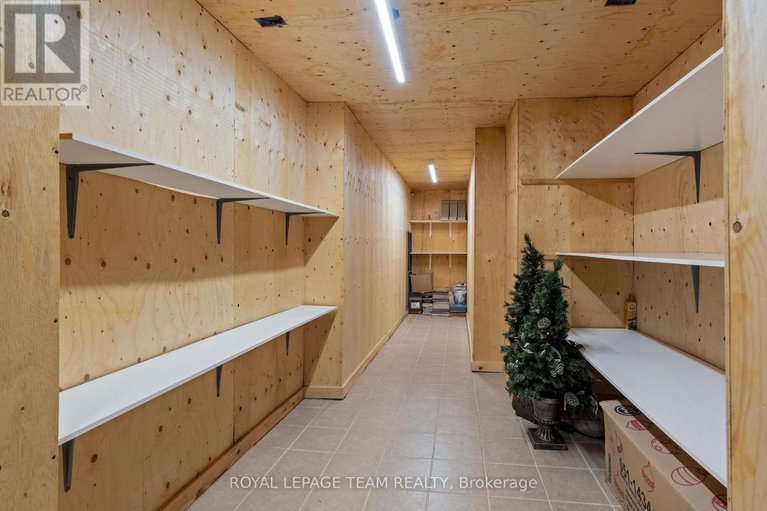 29096709/7-sara-court/fallowfield/ottawa/ontario/K2R1E2_44