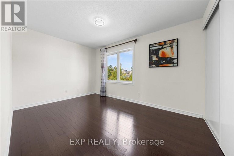 29229486/300-grayburn-way/strandherd/ottawa/ontario/K2J0V8_22