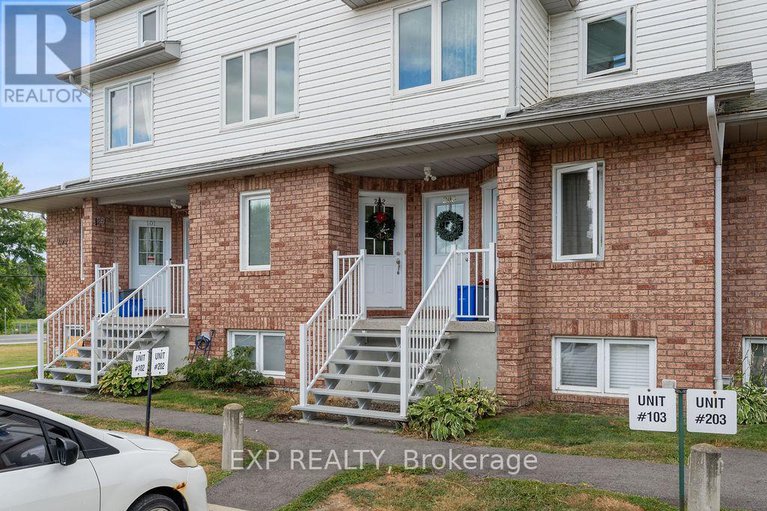 28765564/202-299-castor-street/village-of-russell/russell/ontario/K4R1E9_4