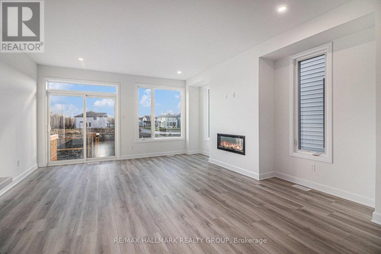 29172470/526-reflection-street/orleans-village/ottawa/ontario/K1W0S8_13