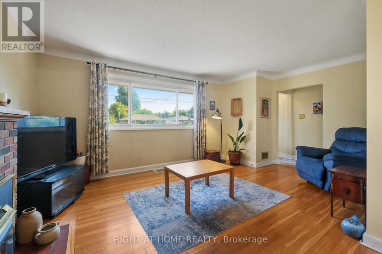 28854766/205-withrow-avenue/meadowlandsst-claire-gardens/ottawa/ontario/K2G2J8_12