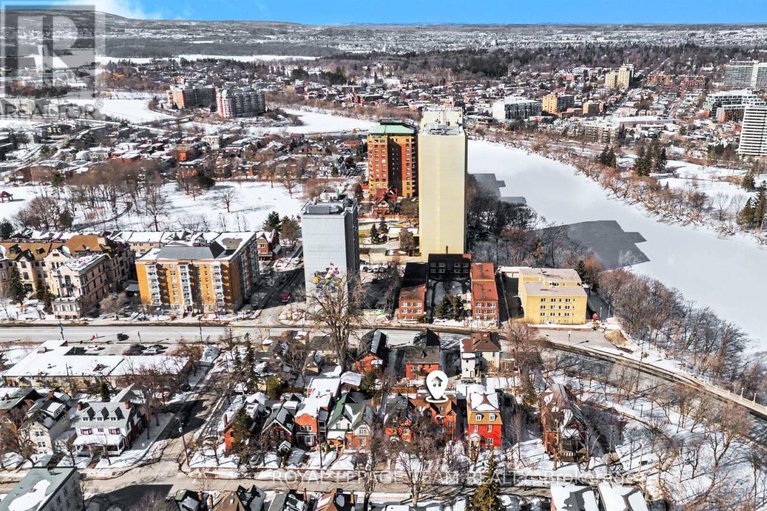 29428183/c-595-besserer-street/sandy-hill/ottawa/ontario/K1N6C8_38