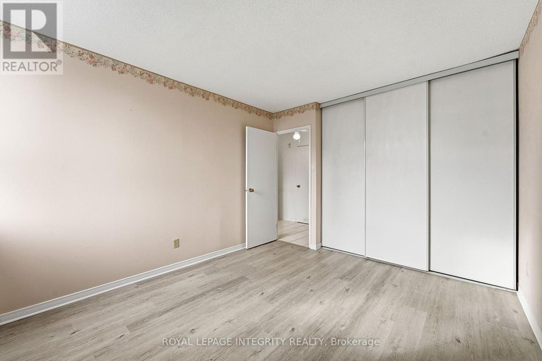 29148315/401-2000-jasmine-crescent/beacon-hill-south/ottawa/ontario/K1J8K4_17