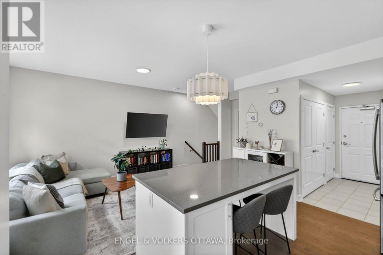 29677930/a-192-forward-avenue/mechanicsville/ottawa/ontario/K1Y4H2_7