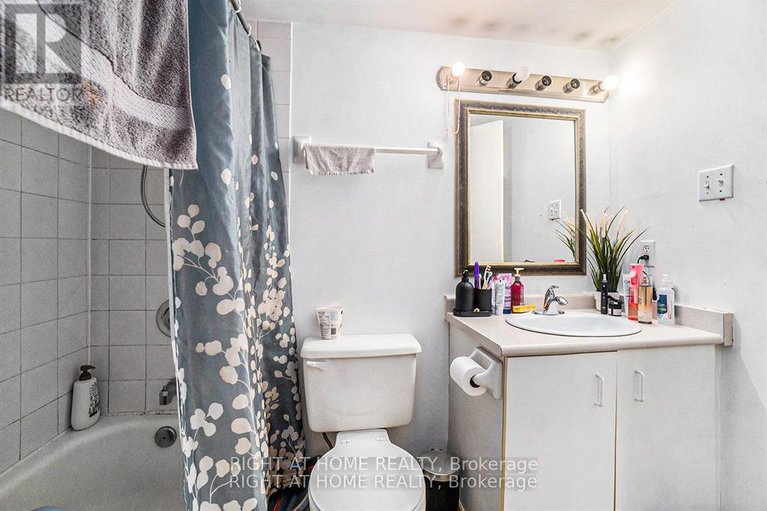 29212793/107-318-lorry-greenberg-drive/hunt-club-parkgreenboro/ottawa/ontario/K1T2R5_18