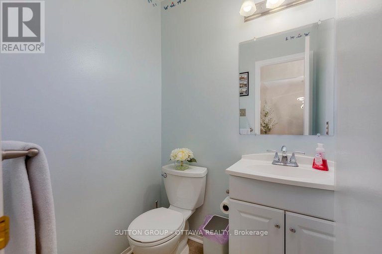28553457/1951-greenvale-lane/chateauneuf/ottawa/ontario/K1C6E2_10